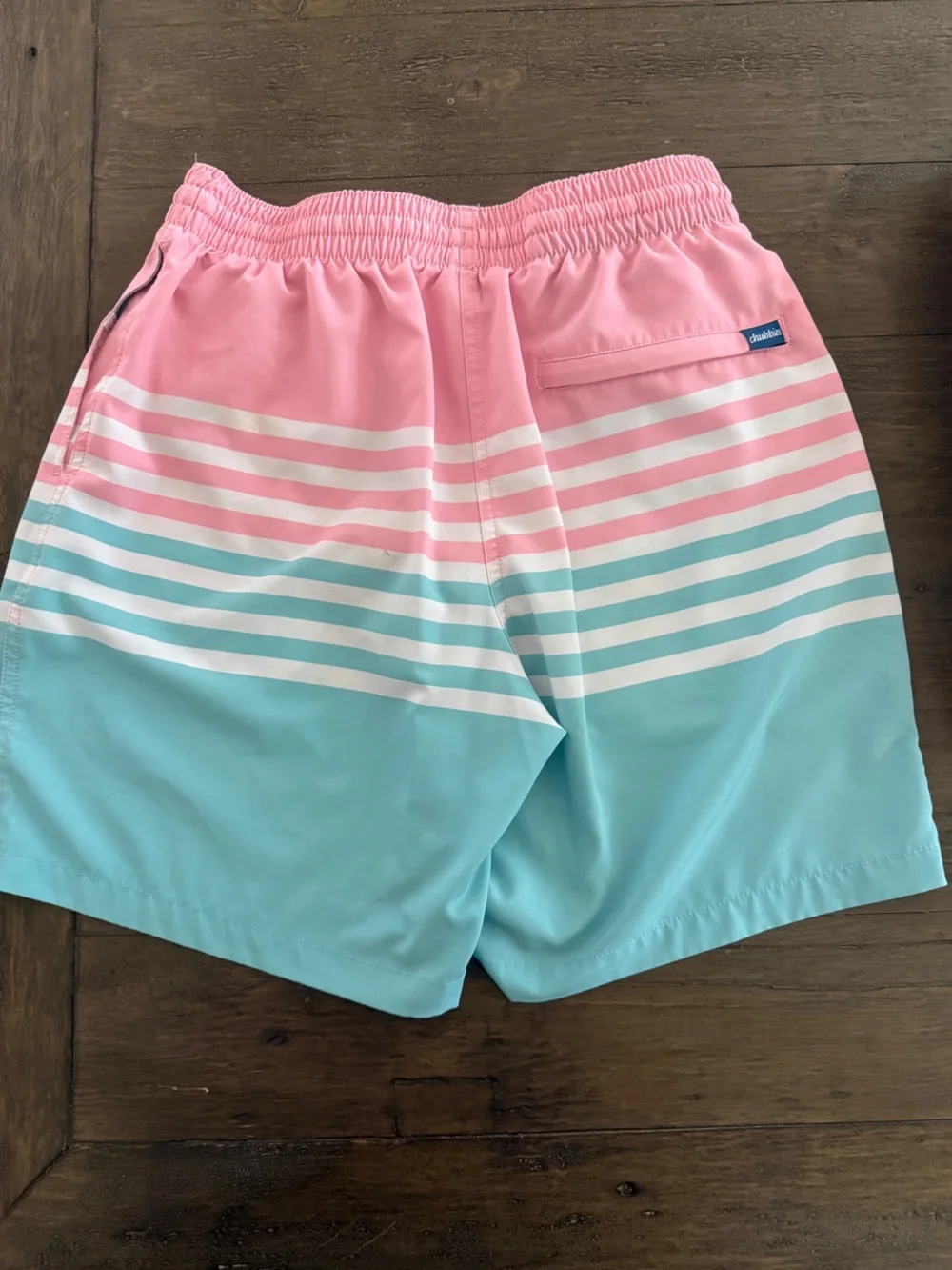 chubbies Pink and Aqua Striped Swim Shorts Men medium 7”